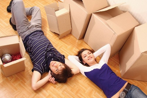 Office relocation supplies and boxes for packing services in Mordenpark
